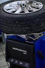 Станок шиномонтажный автомат, односкоростной, зажимы 14-26", синий, 220В NORDBERG 4641_220V — изображение 15