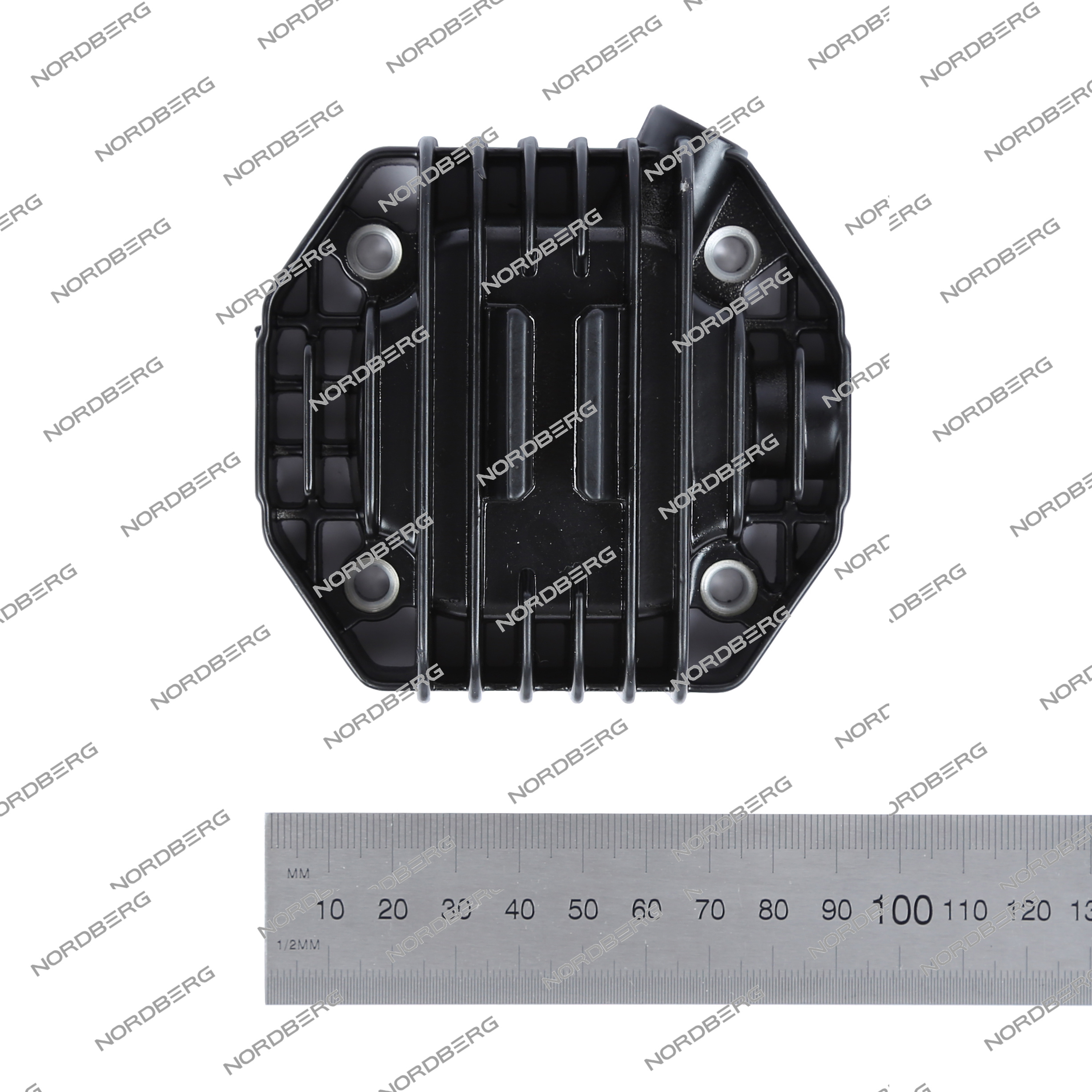 qe68cz6viwfe0j550bl68f3s1hga3kl4 Крышка клапанная (левая) для NCEO8/170 — изображение 1